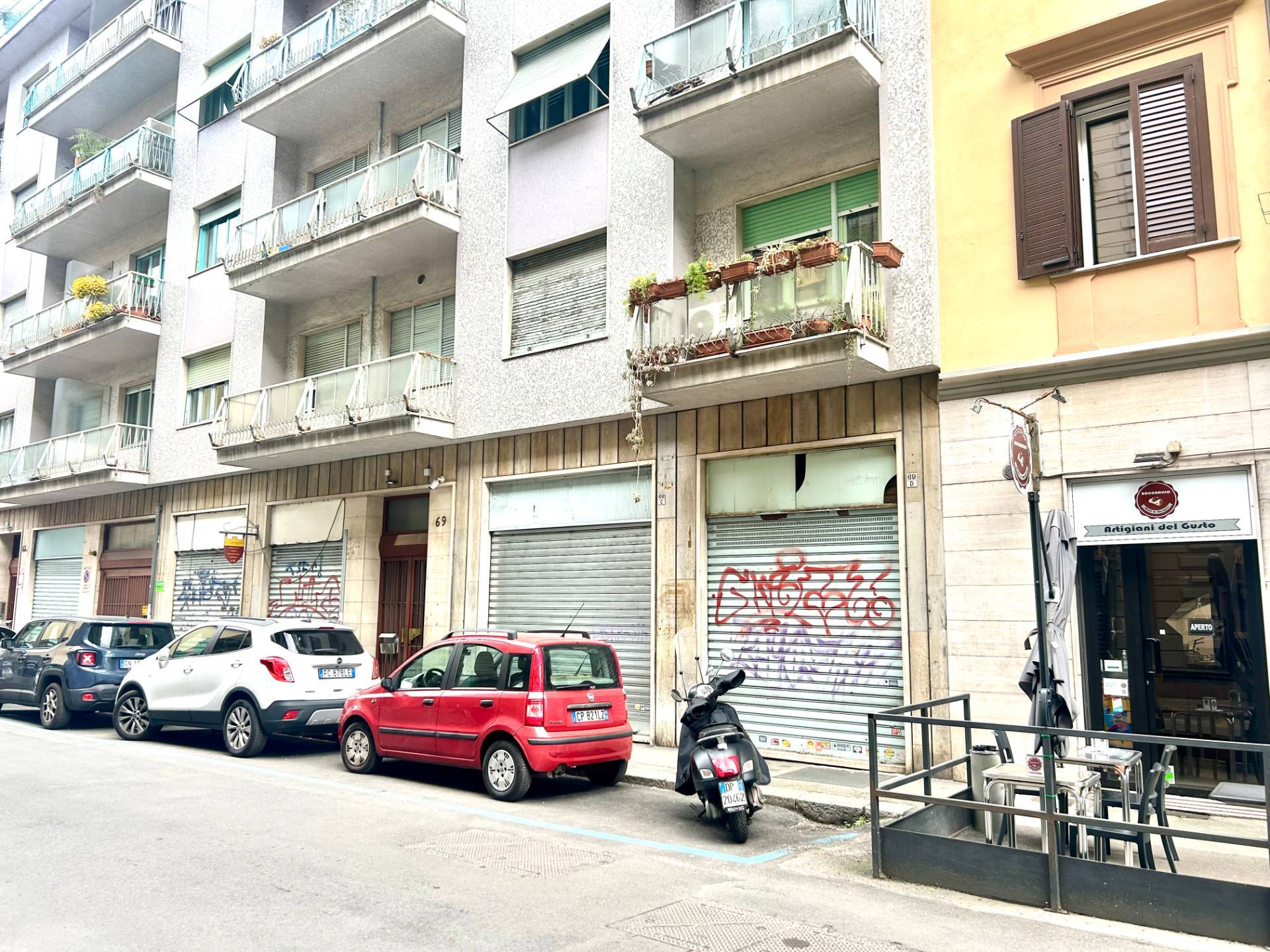 Negozio in vendita a Torino, San Salvario