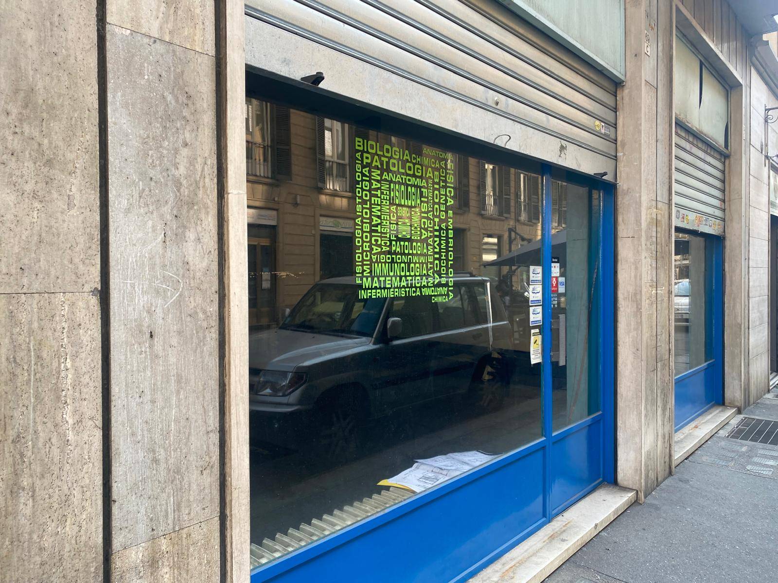 Negozio in vendita a Torino, San Salvario