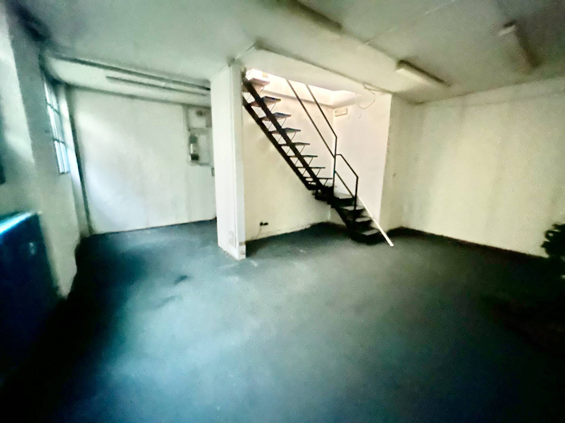 Negozio in vendita a Torino, San Salvario