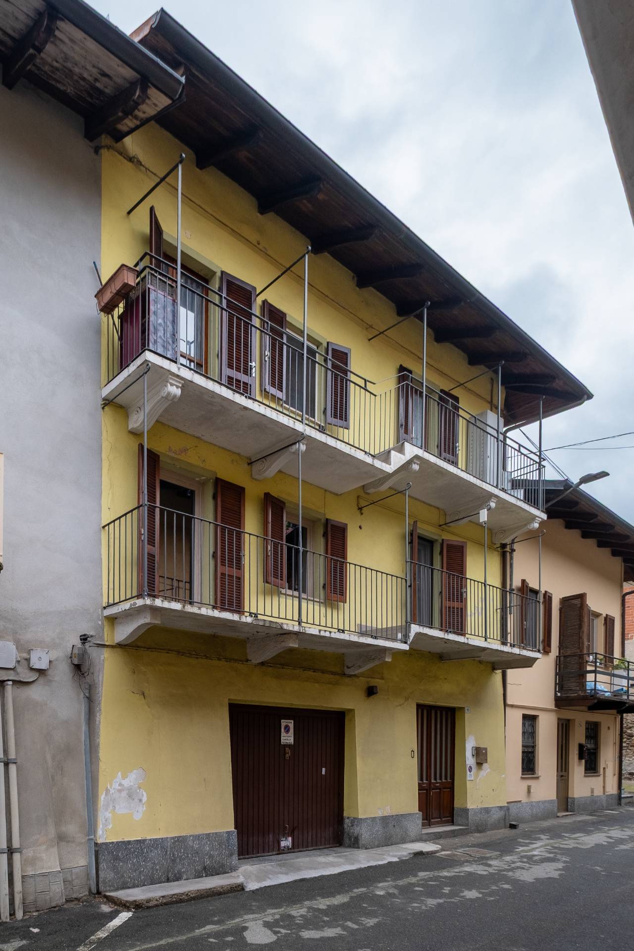 Villa Bifamiliare in vendita a Front, Centro