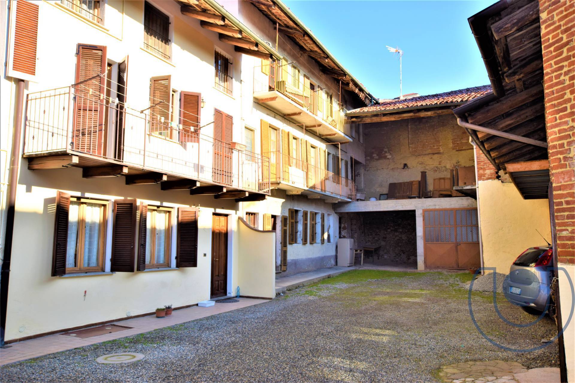 Quadrilocale con terrazzo, Castelnuovo Don Bosco centro