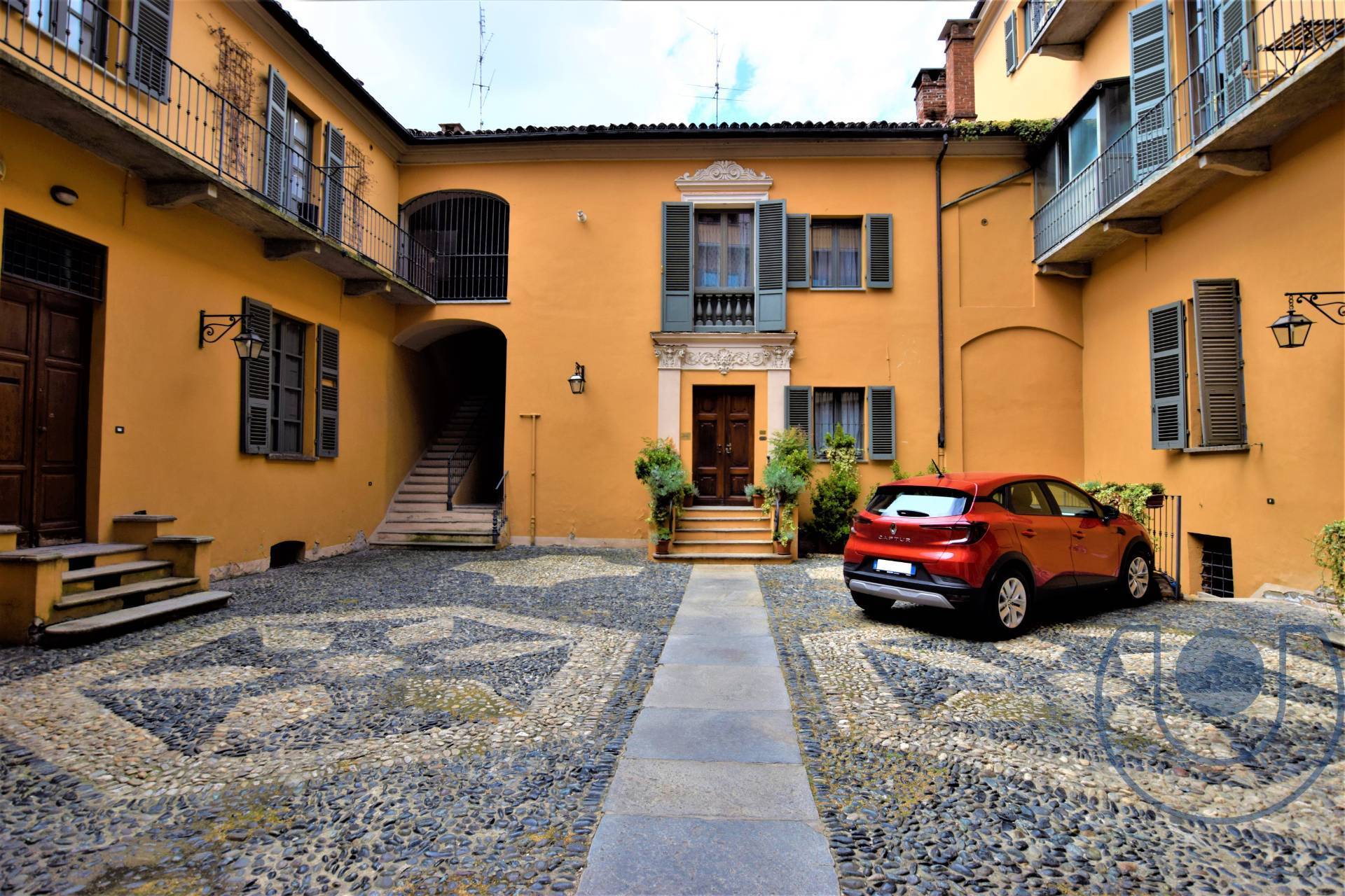 Appartamento in vendita a Chieri, Centro