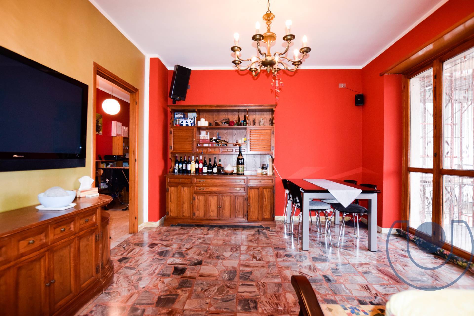 Appartamento in vendita a Cambiano, Centrale