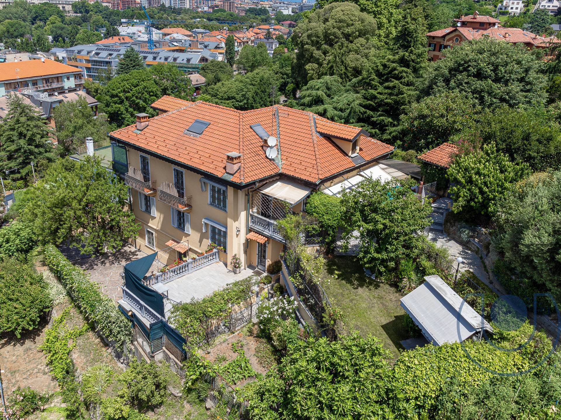 Villa Bifamiliare in vendita a Torino, Cavoretto - Pilonetto