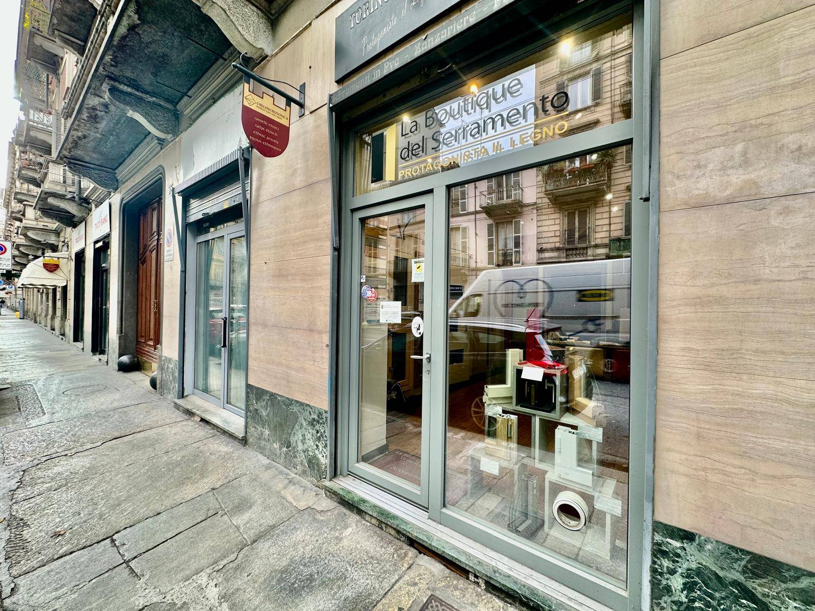 Attivit Commerciale - Negozio in affitto a Torino