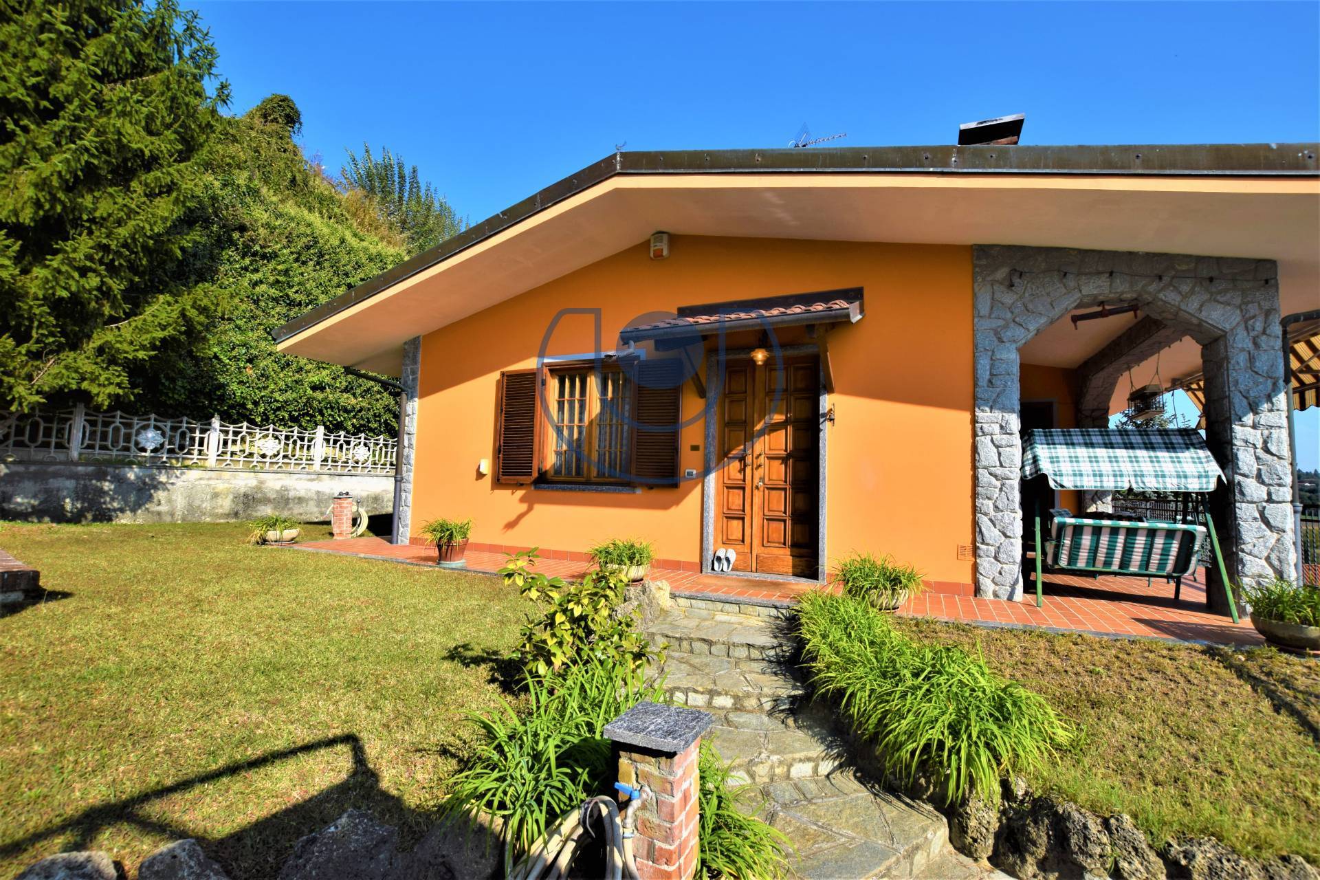 Villa Bifamiliare in vendita a Pavarolo, Collinare