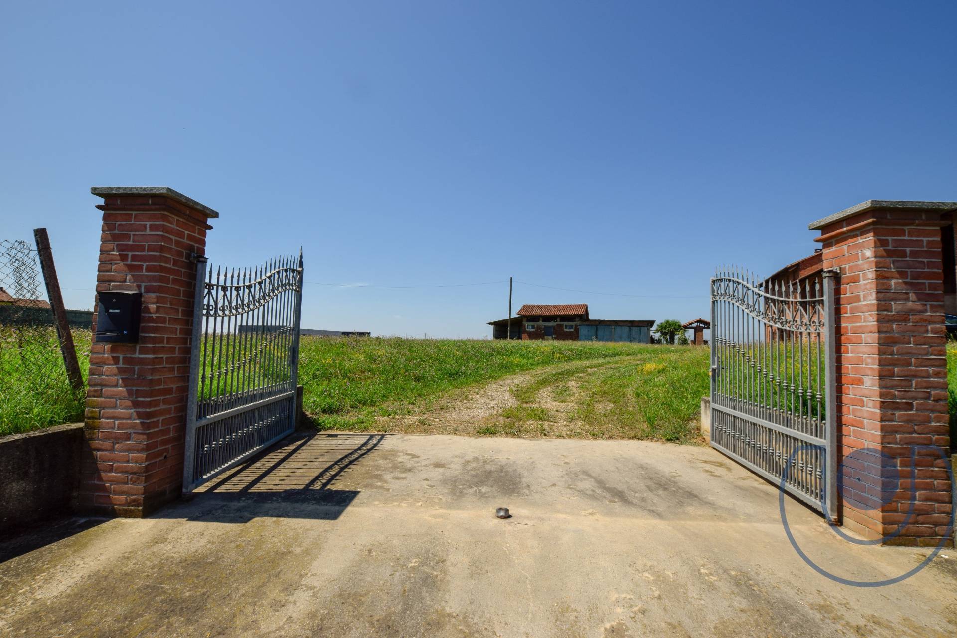 Casale in vendita a Villanova d'Asti