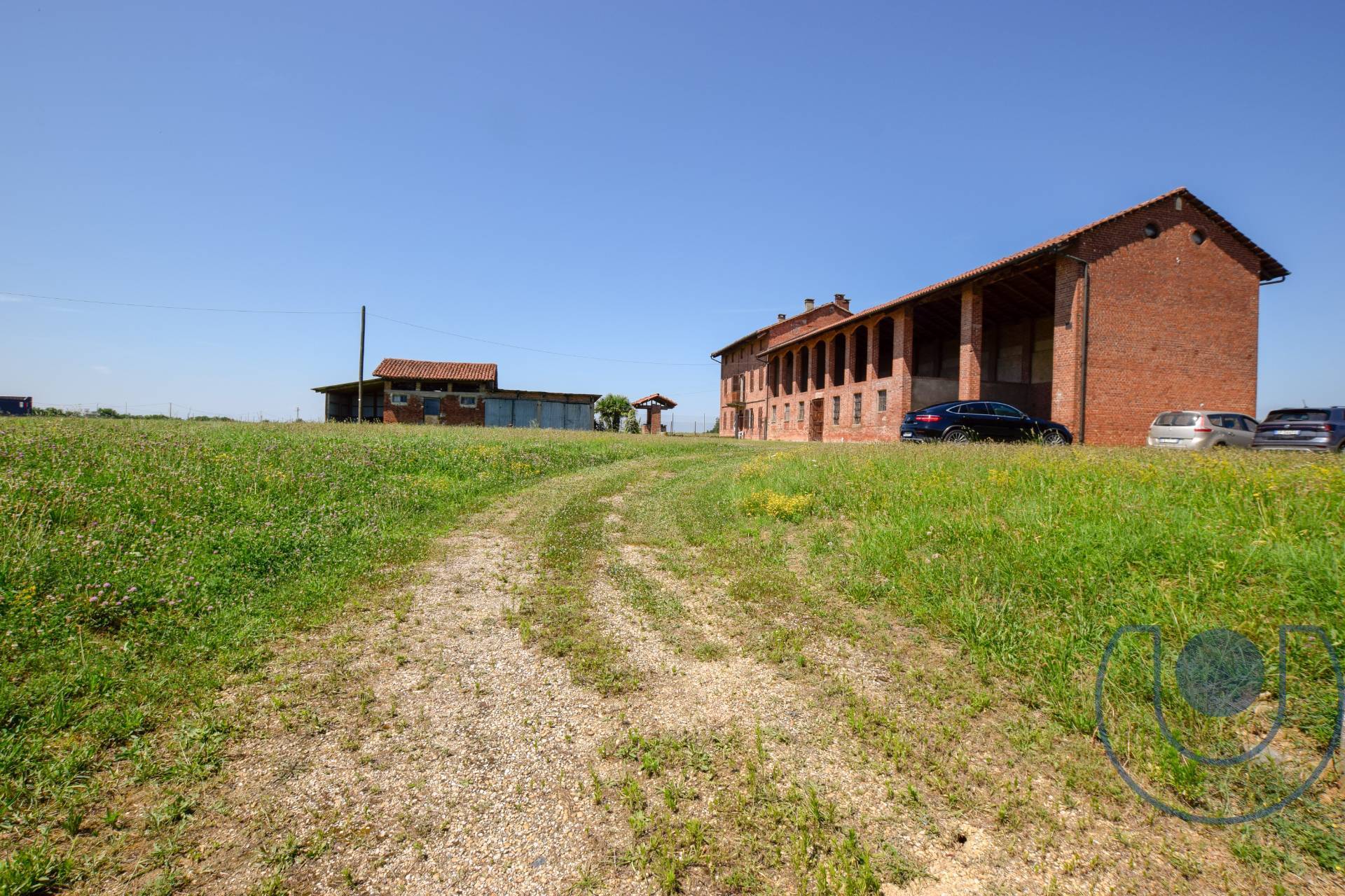 Casale in vendita a Villanova d'Asti