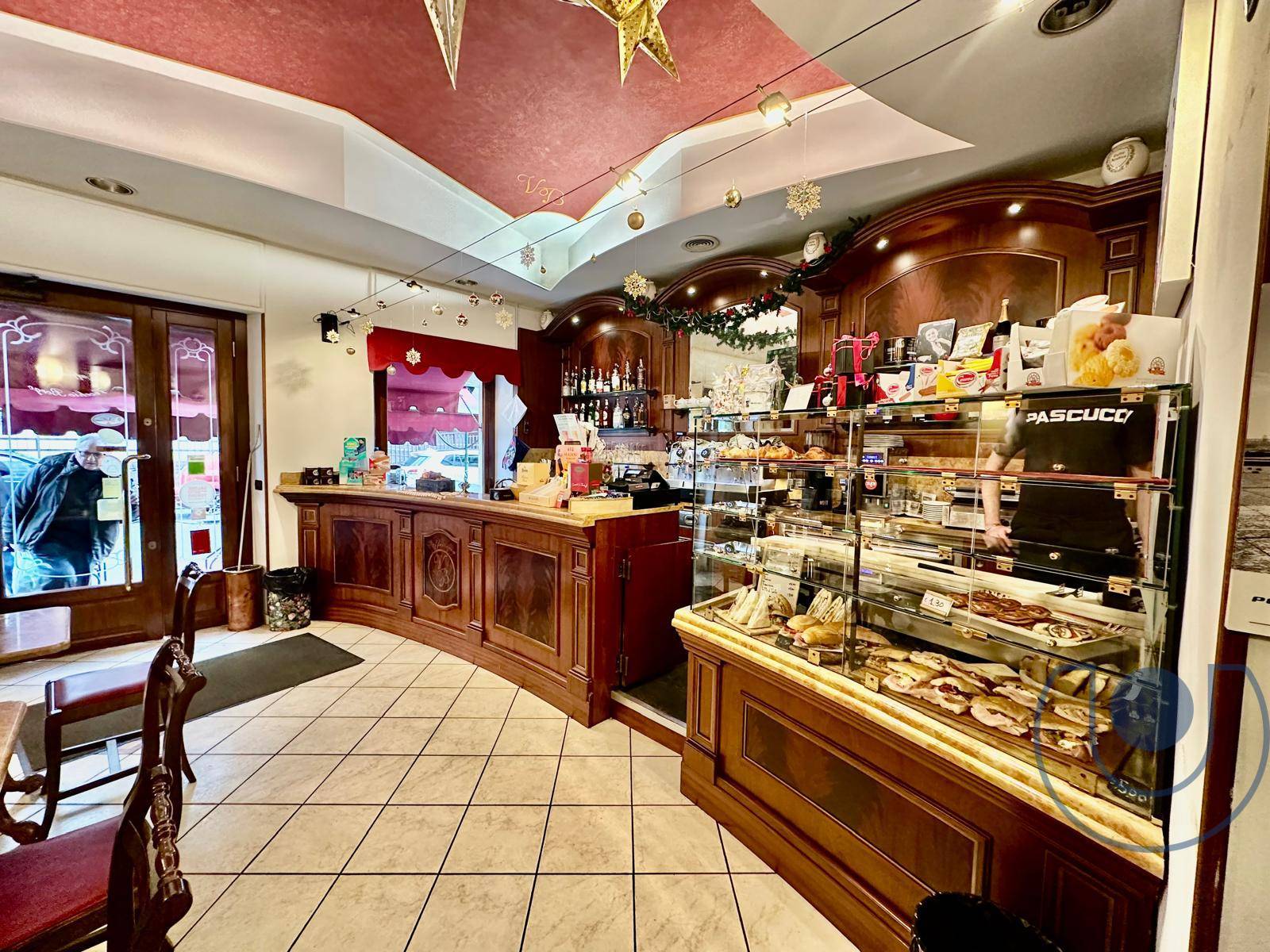 Attivit Commerciale - Bar Tavola Calda - Fredda in vendita a Torino, San Salvario