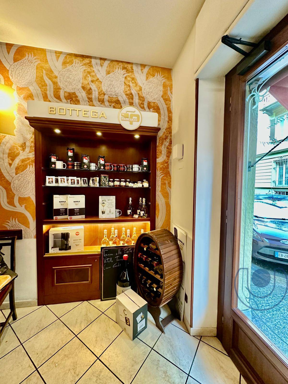 Attivit Commerciale - Bar Tavola Calda - Fredda in vendita a Torino, San Salvario