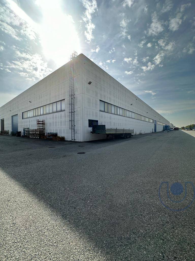 Capannone in affitto a Rivoli