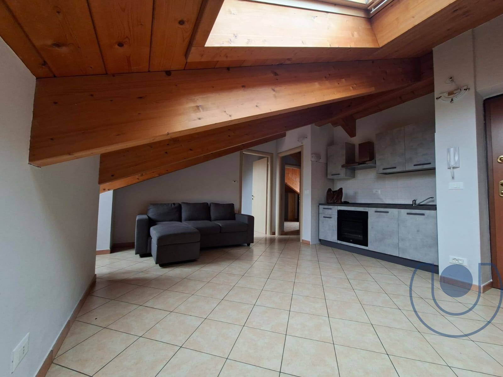 Mansarda in vendita a Moncalieri, Borgata Testona