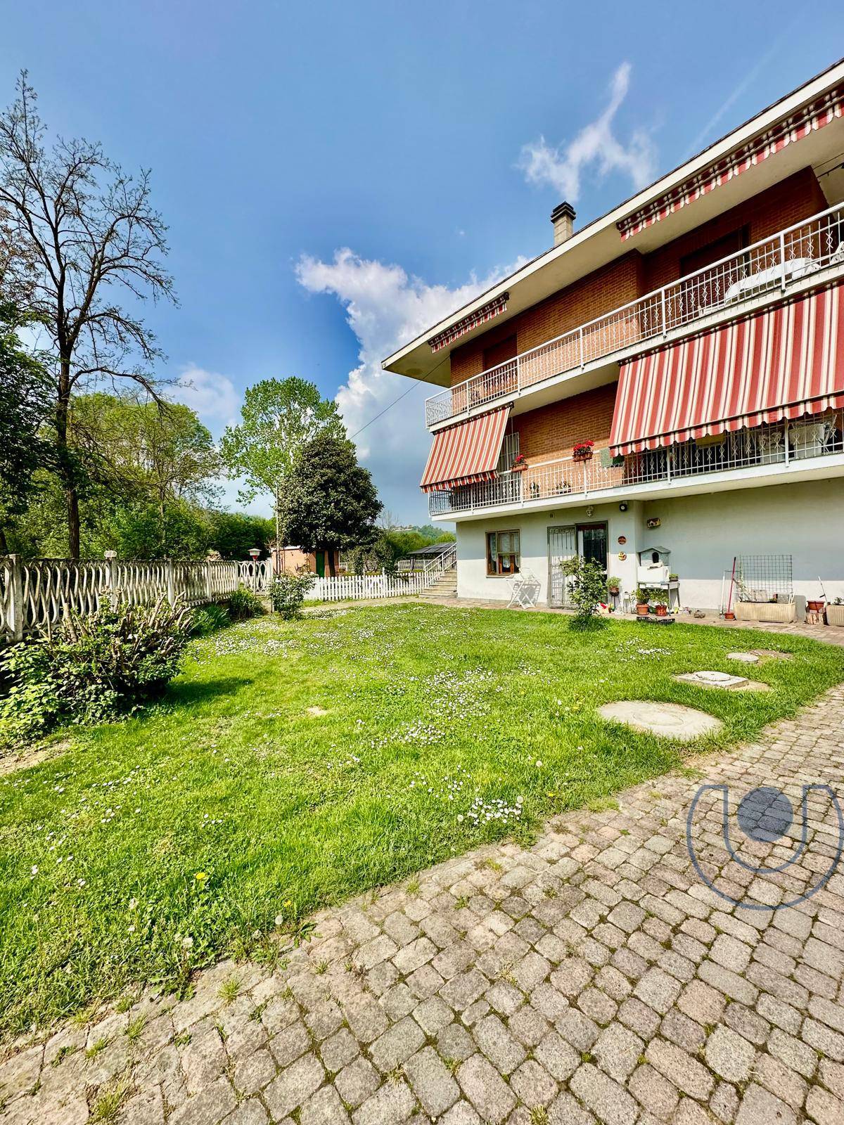 Appartamento in vendita a Pavarolo, Collina