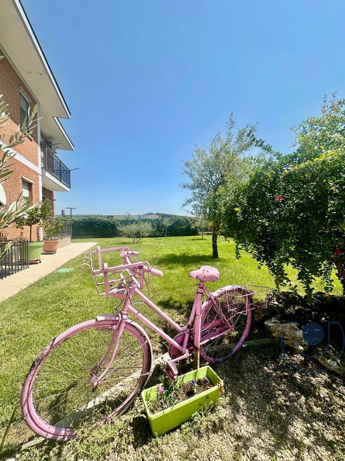 Villa Bifamiliare in vendita a Santena, Semicentro