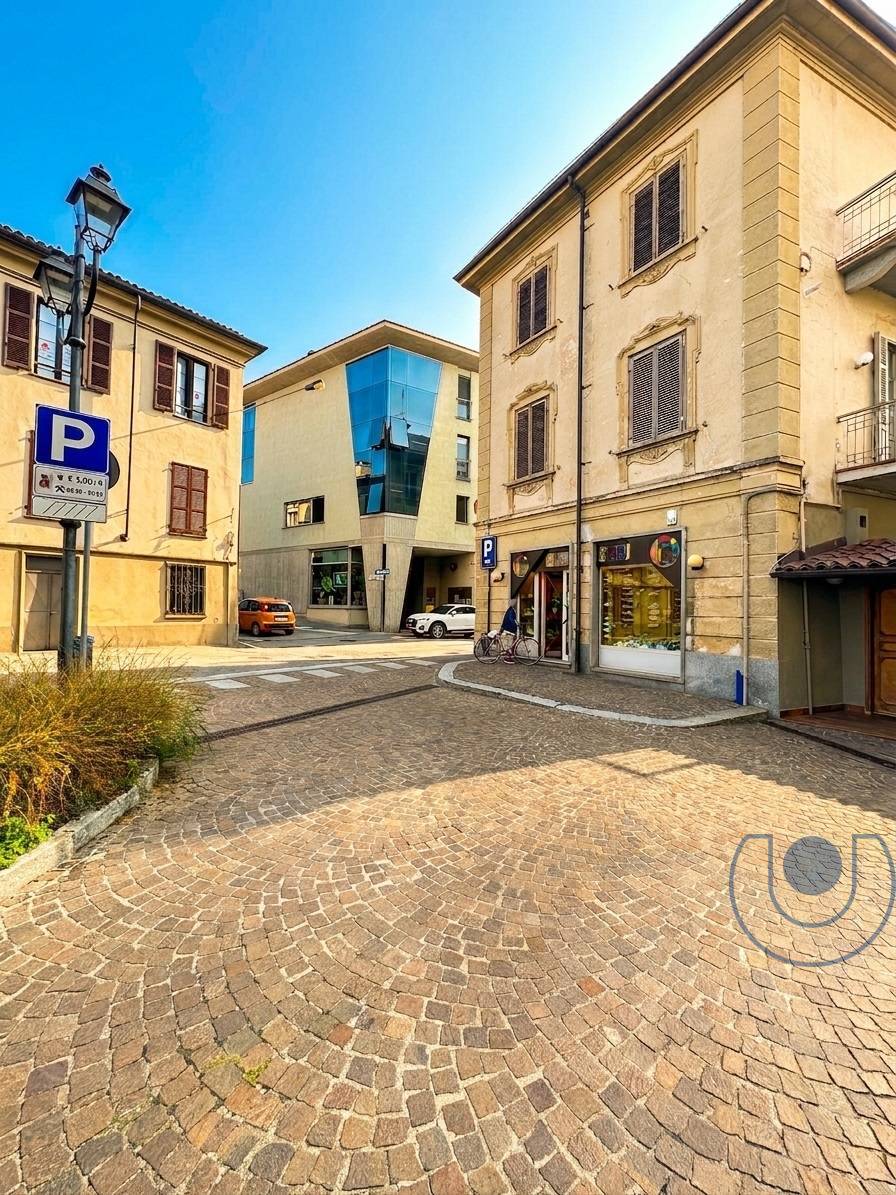 Appartamento in vendita a Chieri, Centro