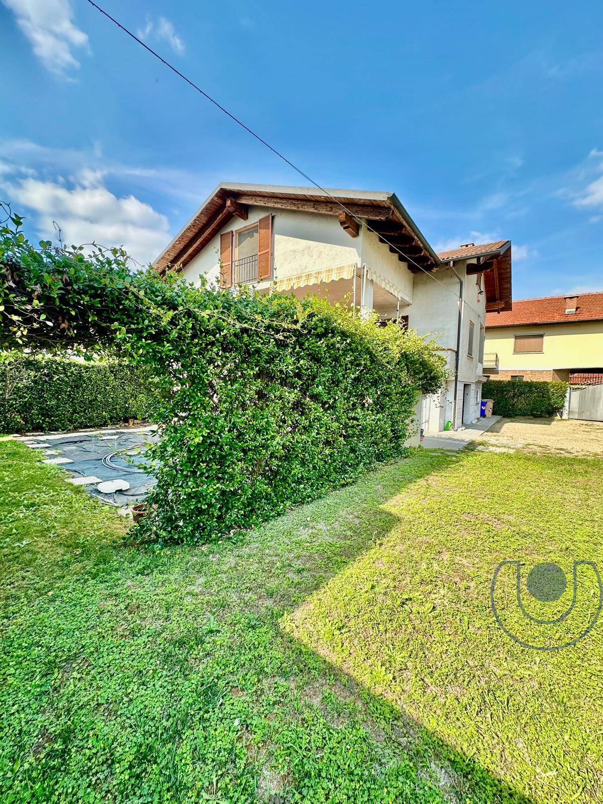 Casa indipendente in vendita a Carignano, Centro