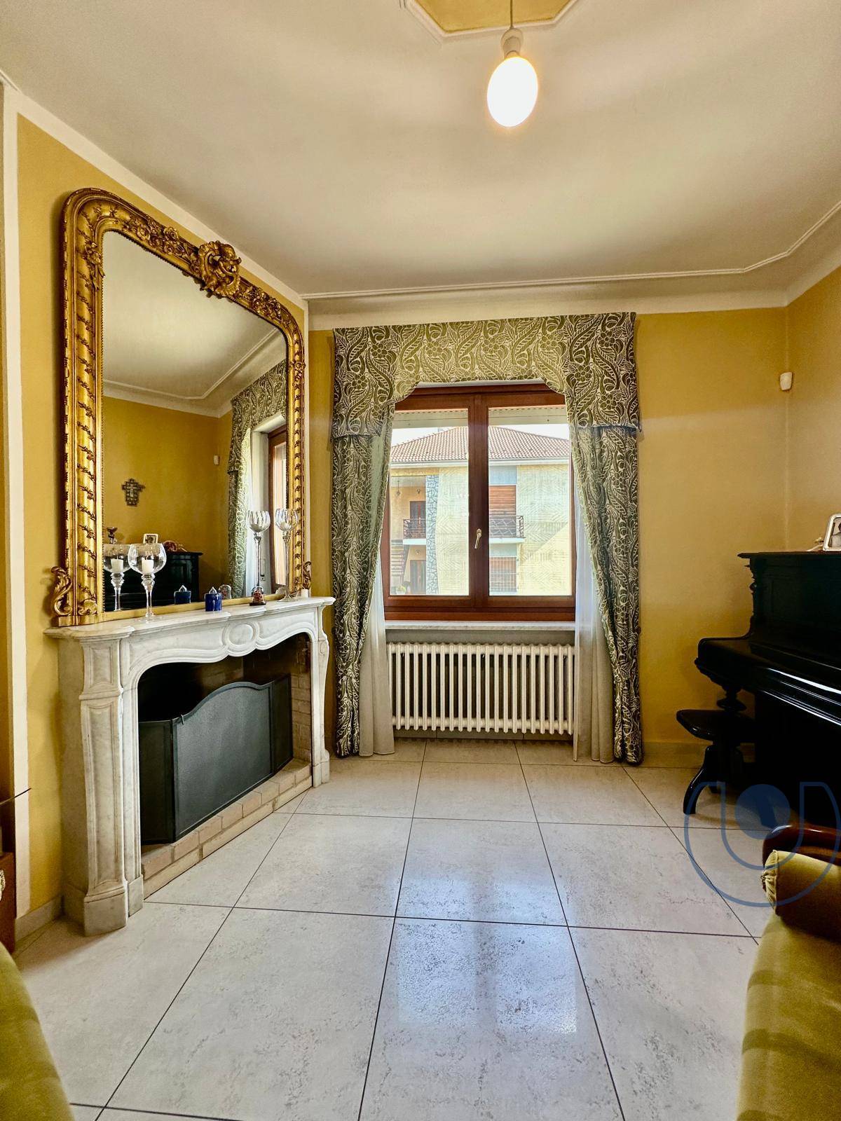 Casa indipendente in vendita a Carignano, Centro