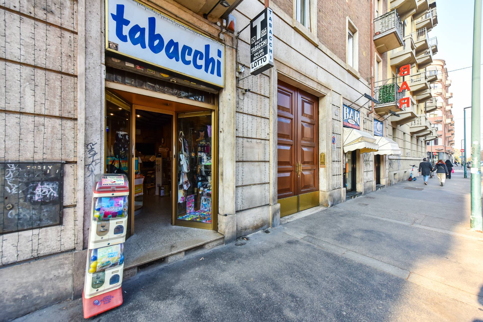 Attivit Commerciale - Tabaccheria in vendita a Torino, Campidoglio