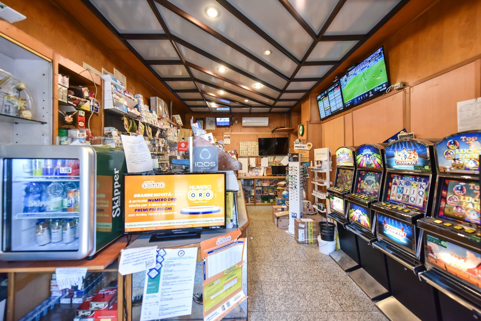 Attivit Commerciale - Tabaccheria in vendita a Torino, Campidoglio