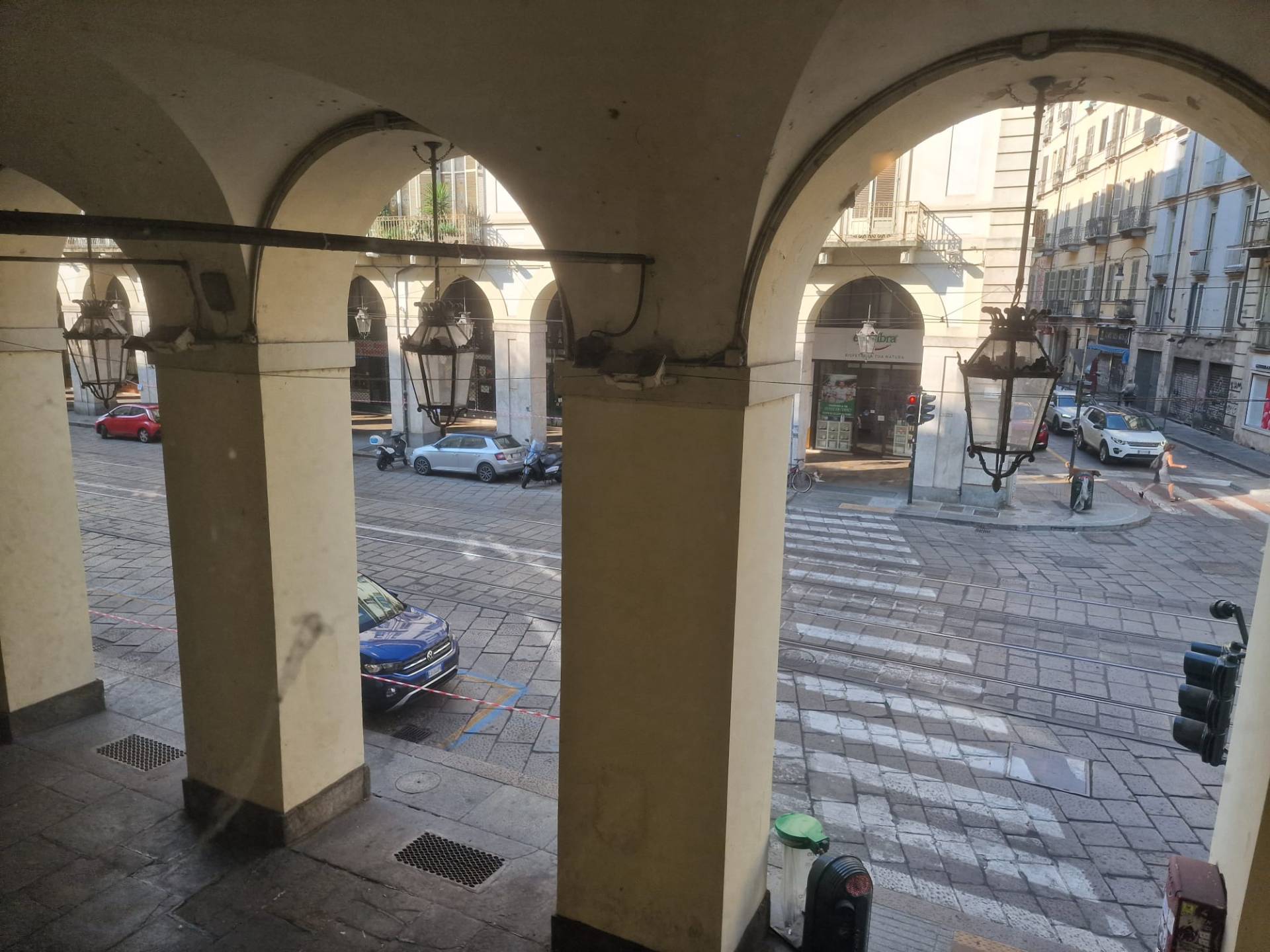 Locale commerciale in affitto a Torino, Centro Storico