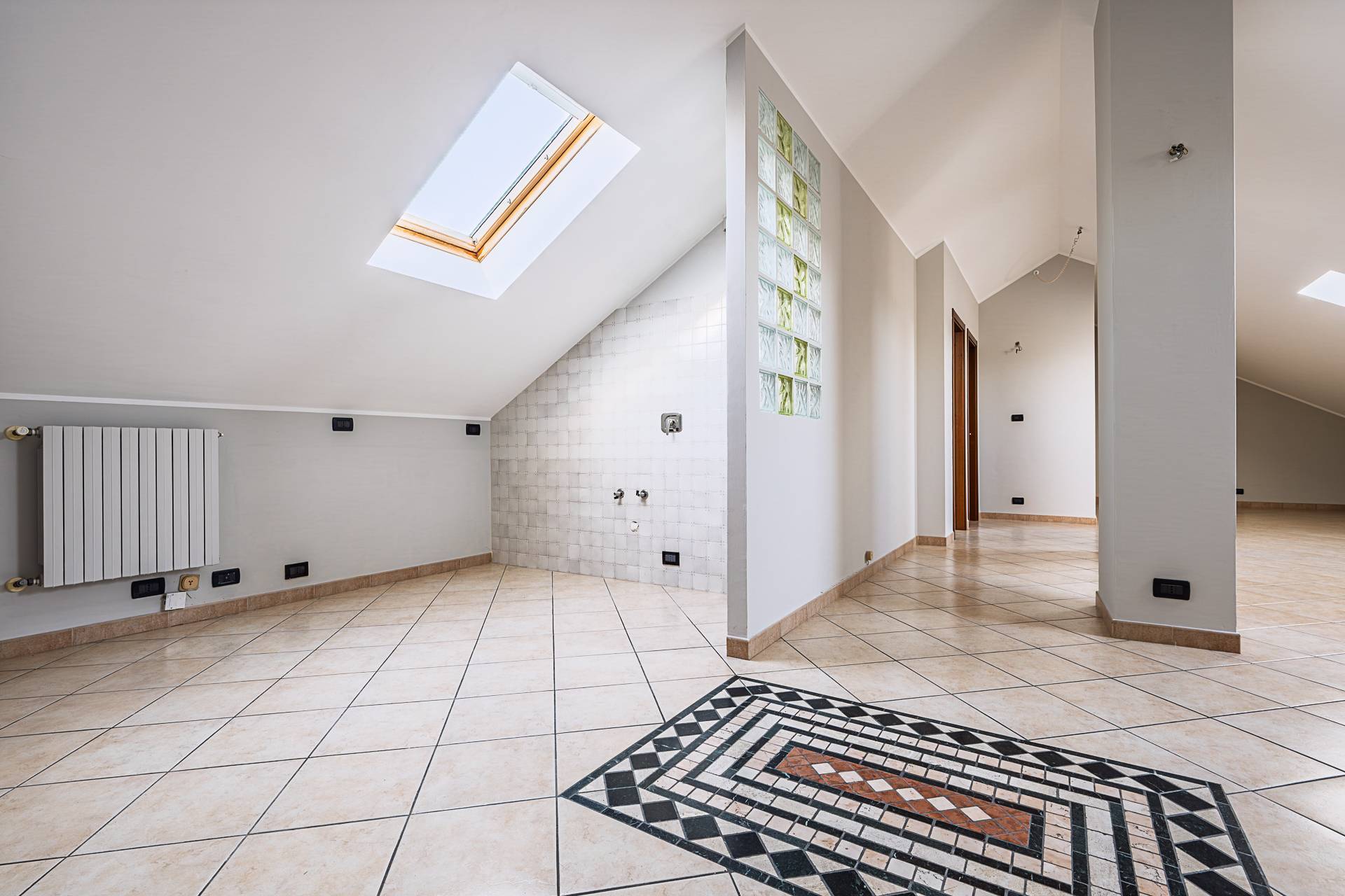 Mansarda in vendita a Torino, Santa Rita