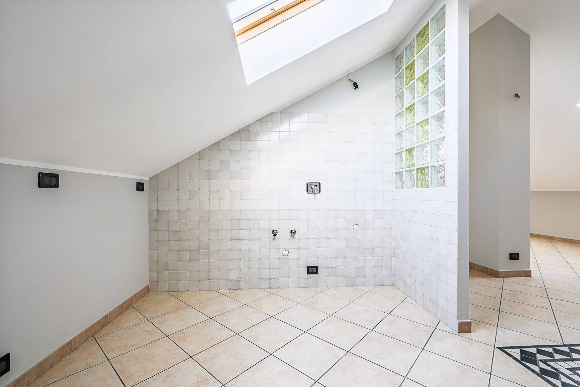 Mansarda in vendita a Torino, Santa Rita