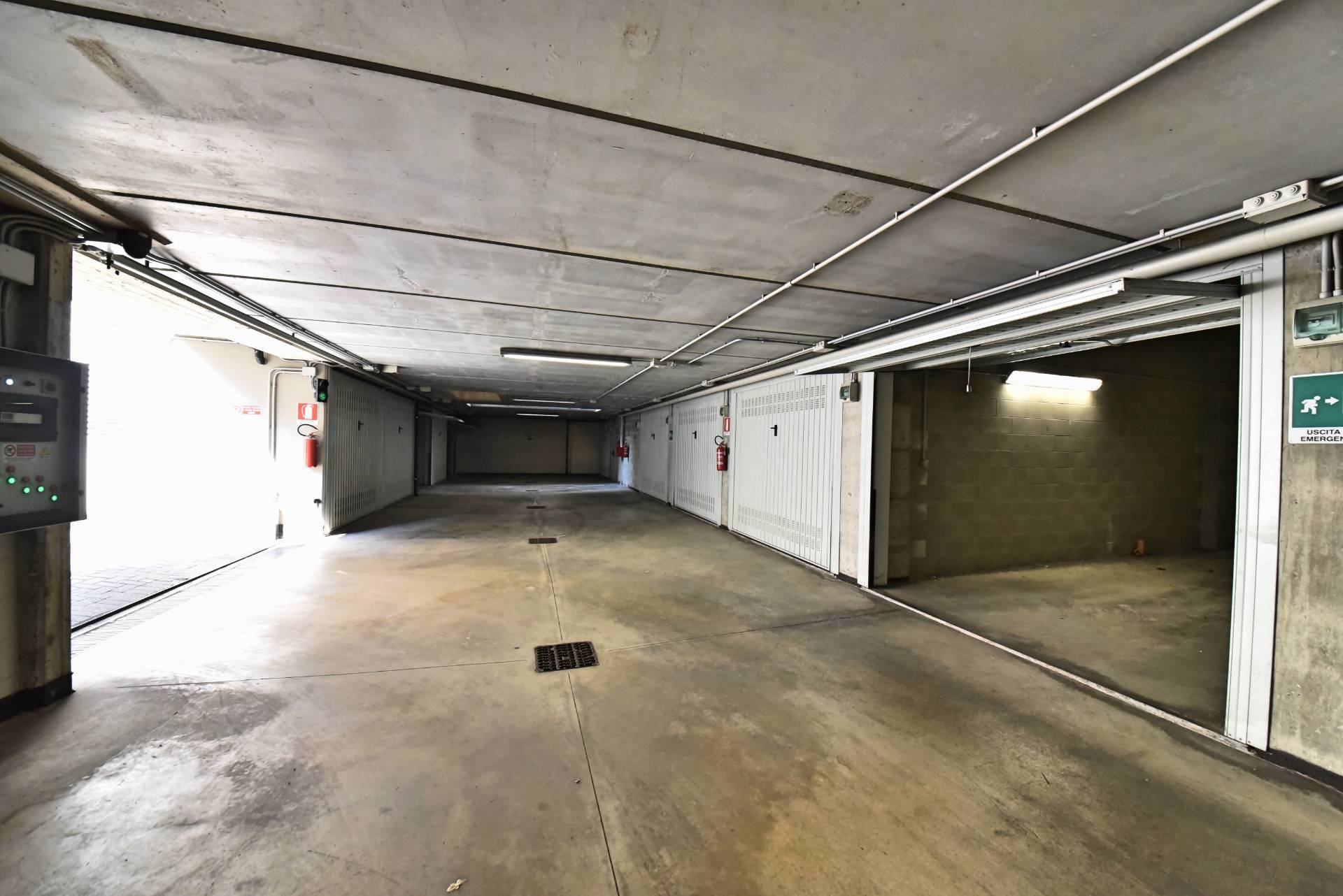 Box o garage in vendita a Torino, San Salvario