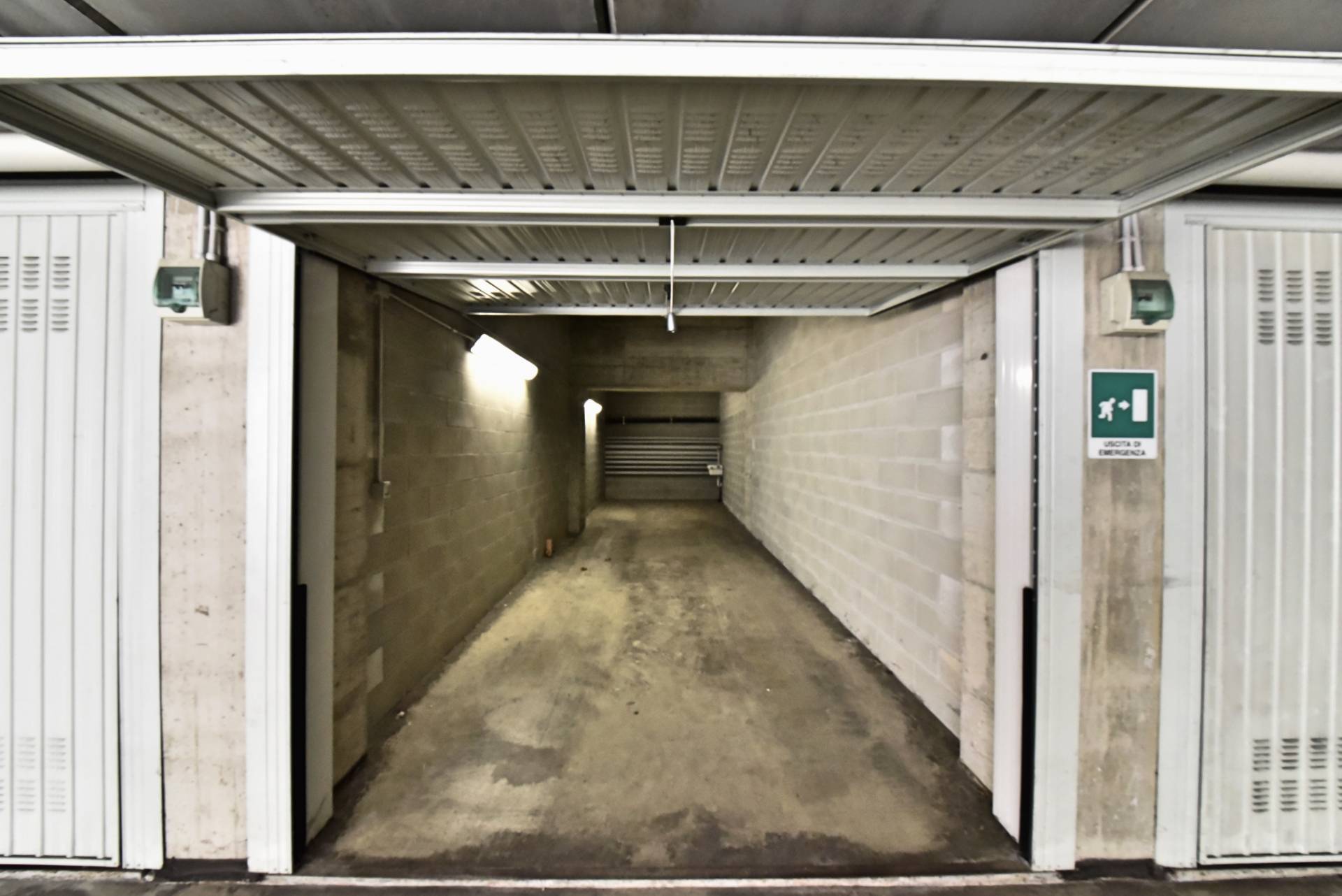 Box o garage in vendita a Torino, San Salvario