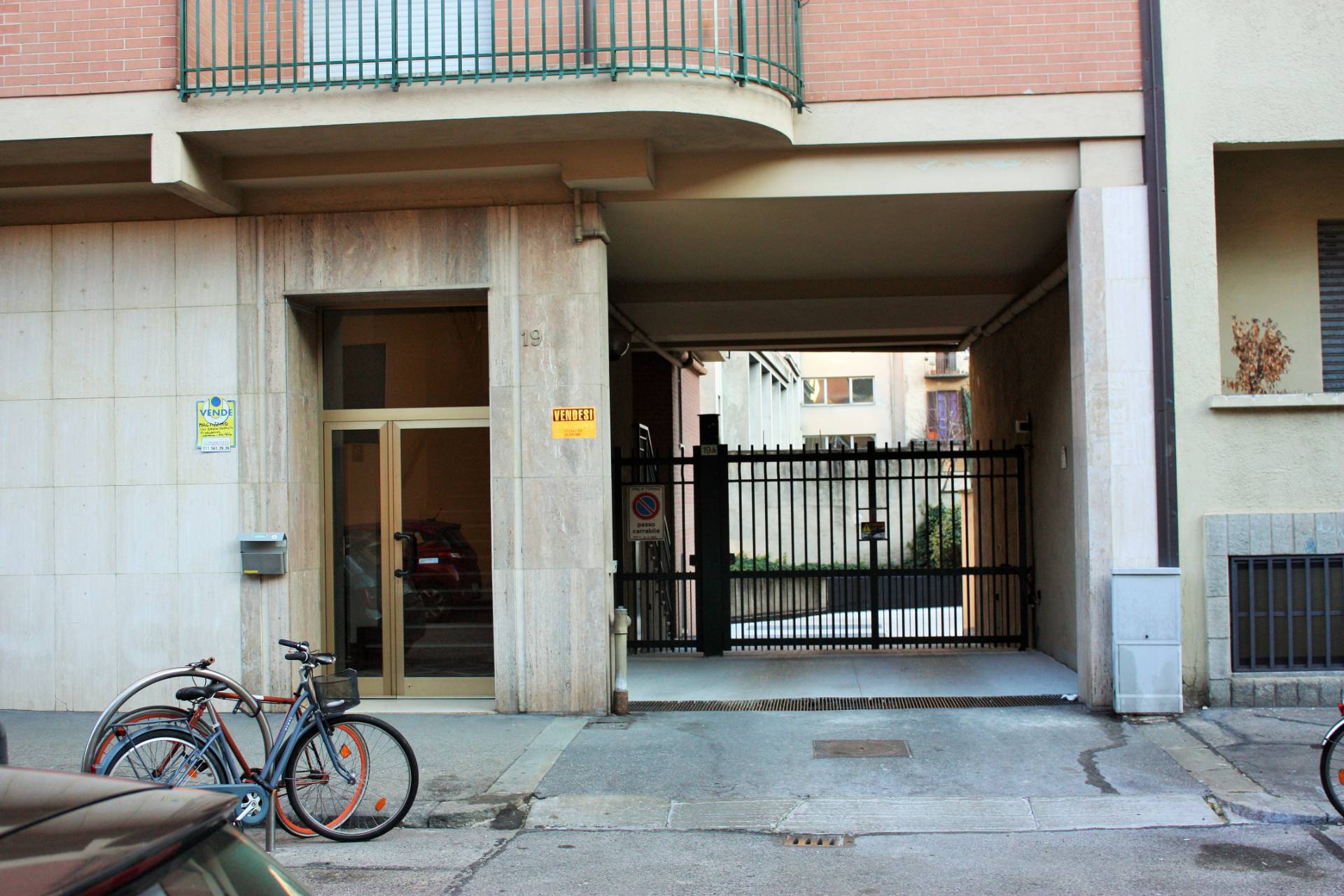 Box o garage in vendita a Torino, Nizza Millefonti