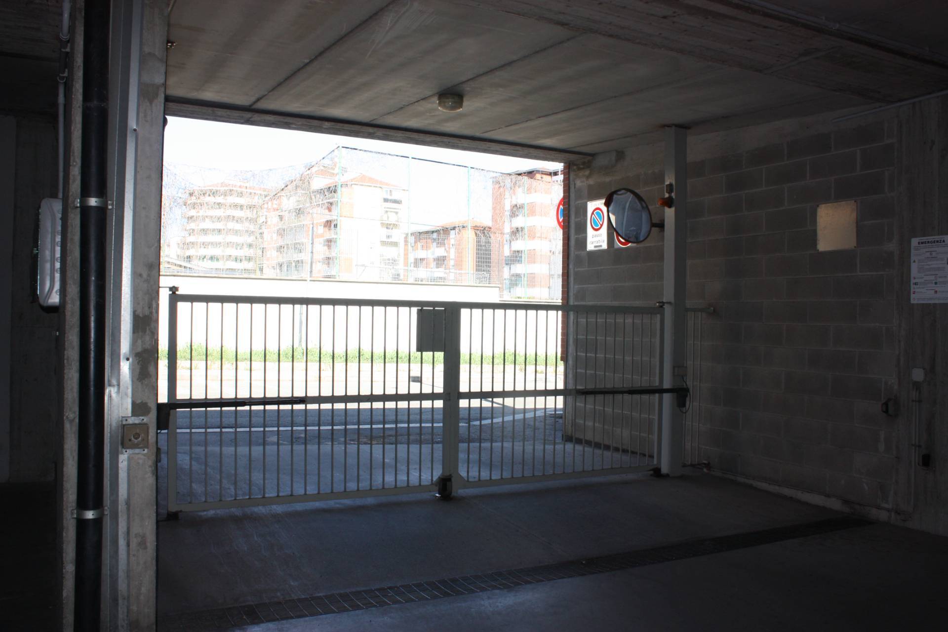 Box o garage in affitto a Torino, Barriera Milano