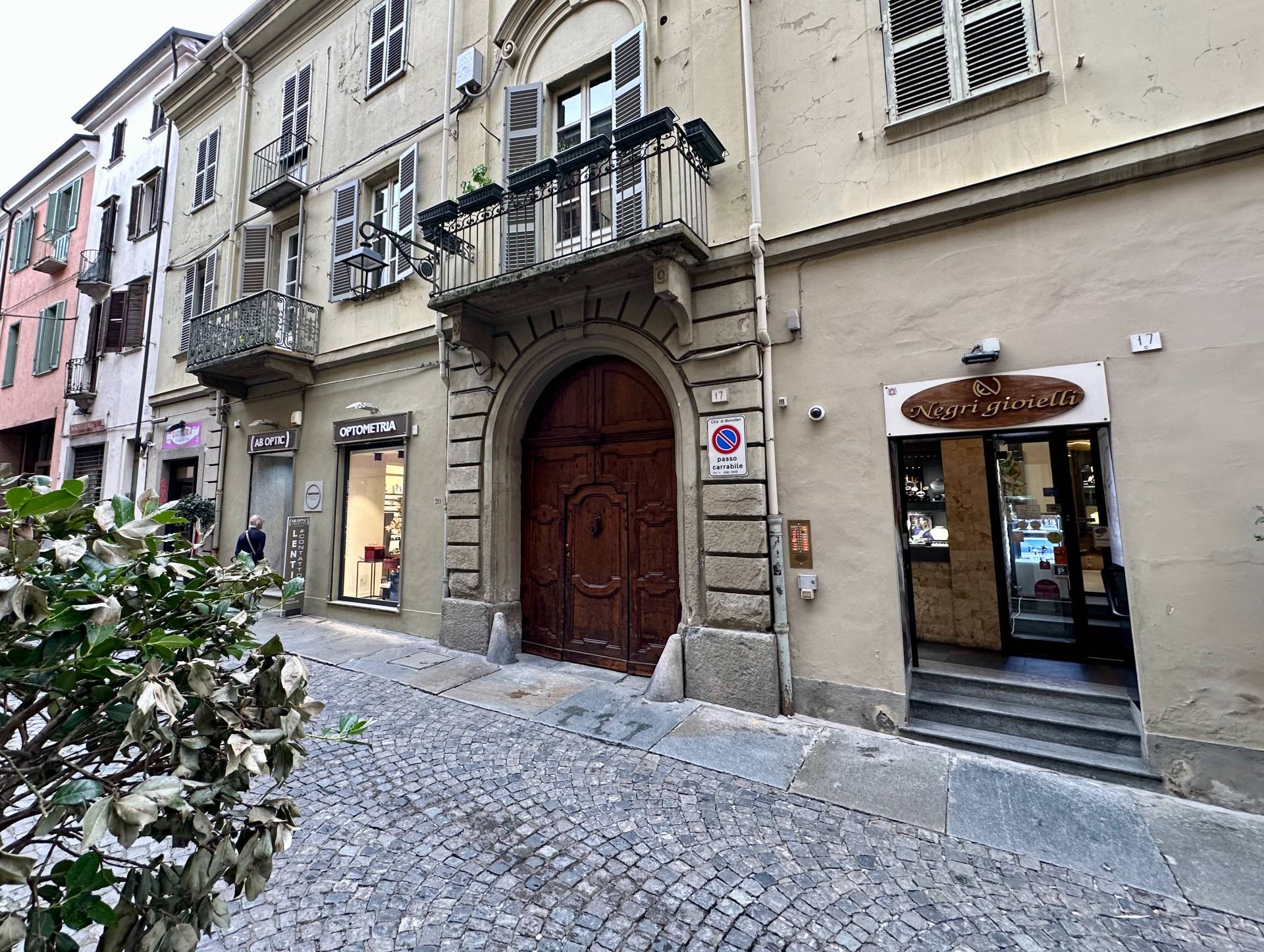 Casa indipendente in vendita, Moncalieri centro storico