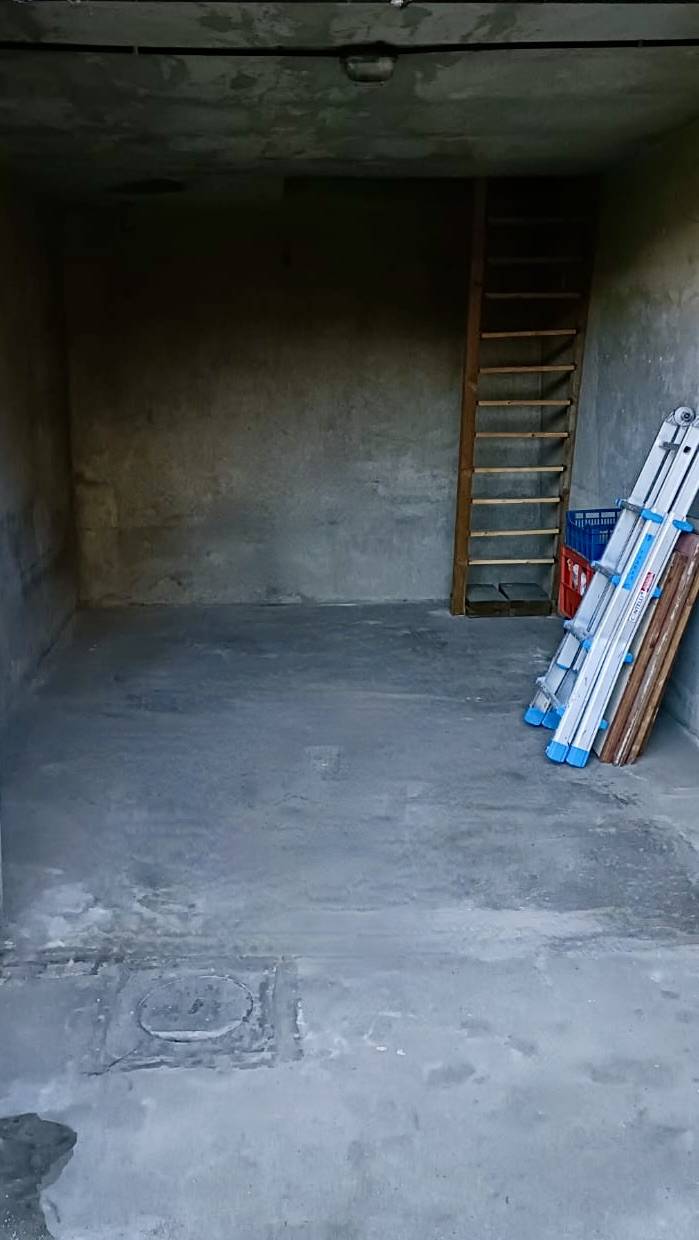 Box o garage in vendita a Moncalieri, Cento Storico