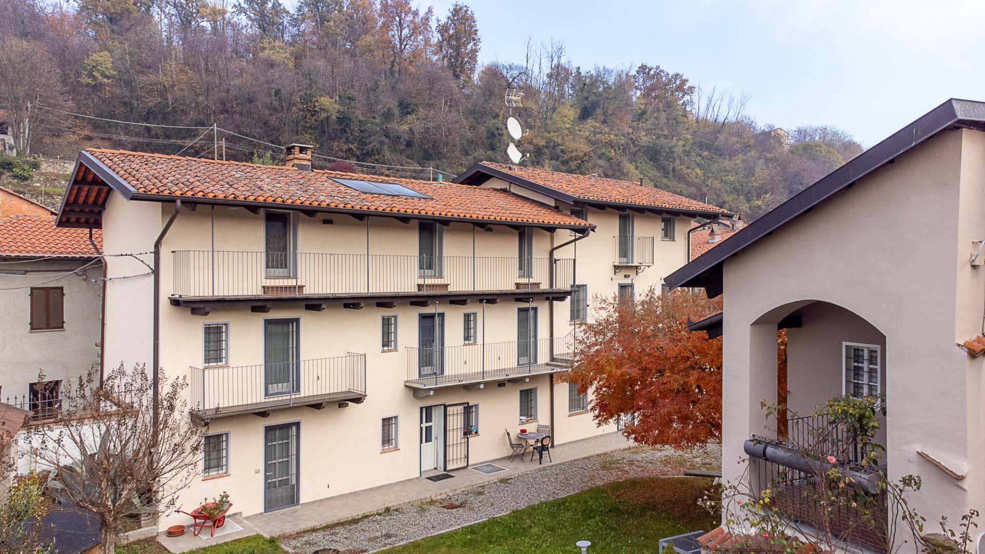 Porzione di casa in vendita a Zimone