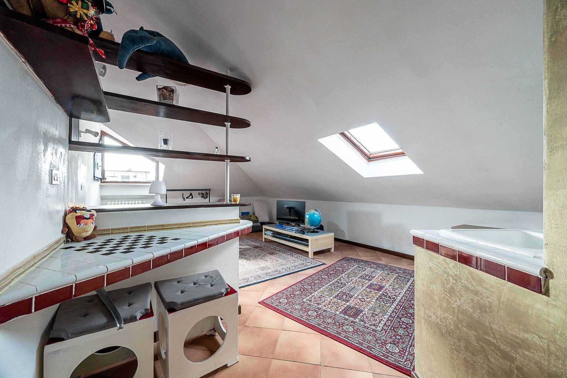 Mansarda in vendita a Moncalieri, Castello Di Moncalieri Pressi - Centro Storico