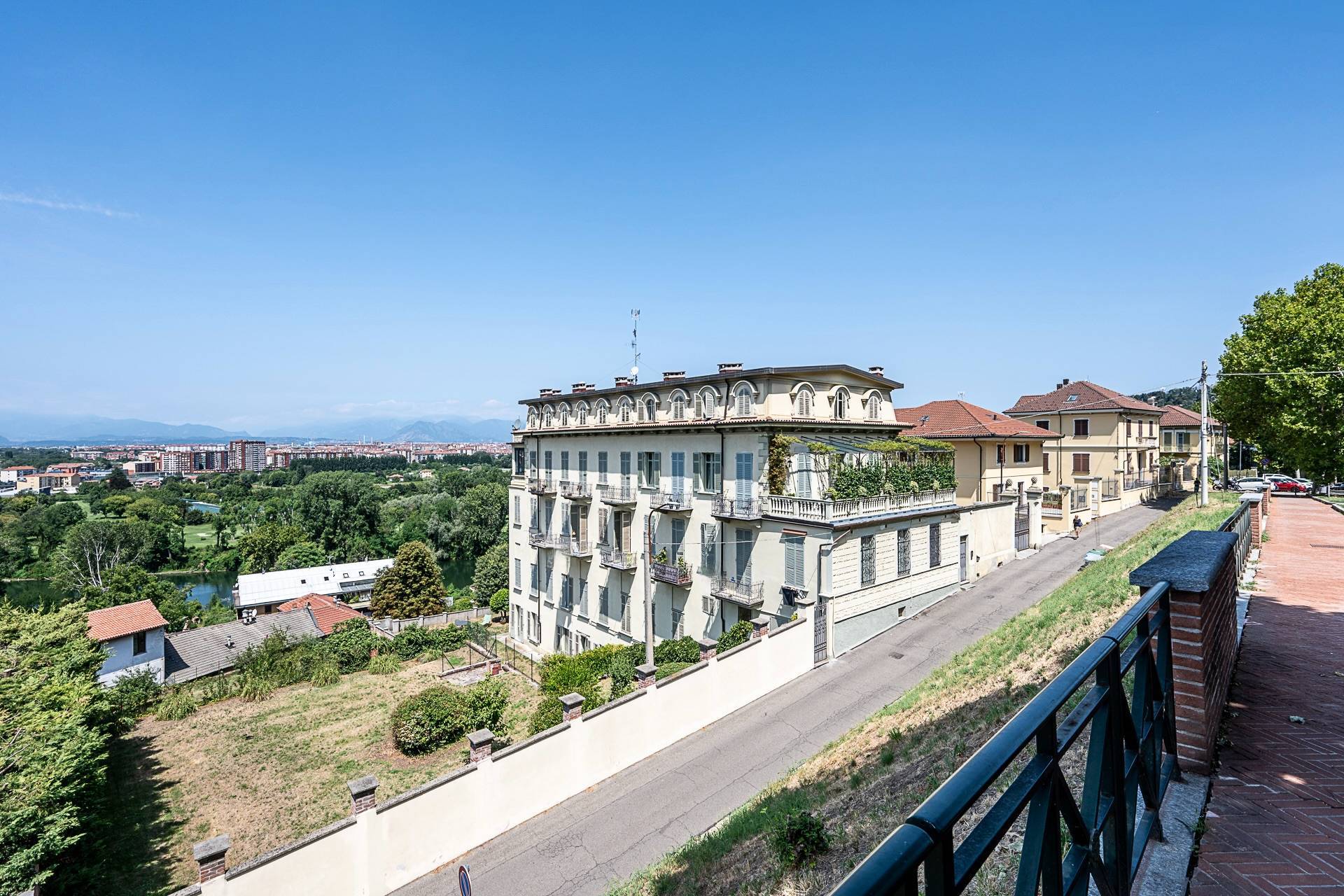 Appartamento in vendita a Moncalieri, Castello Di Moncalieri Pressi - Centro Storico
