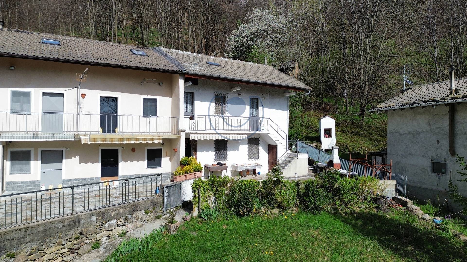 Porzione di casa in vendita a Giaveno, In Borgata
