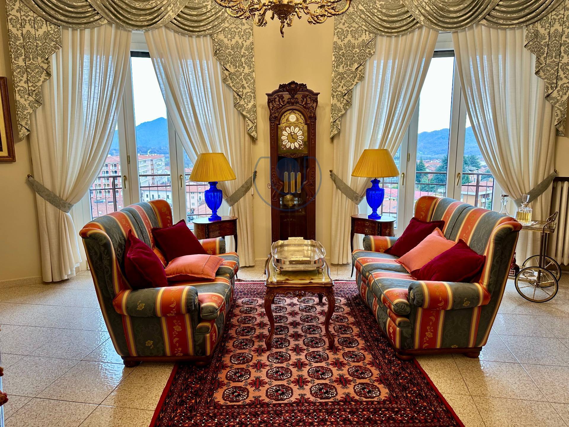 Appartamento in vendita a Giaveno, Centro