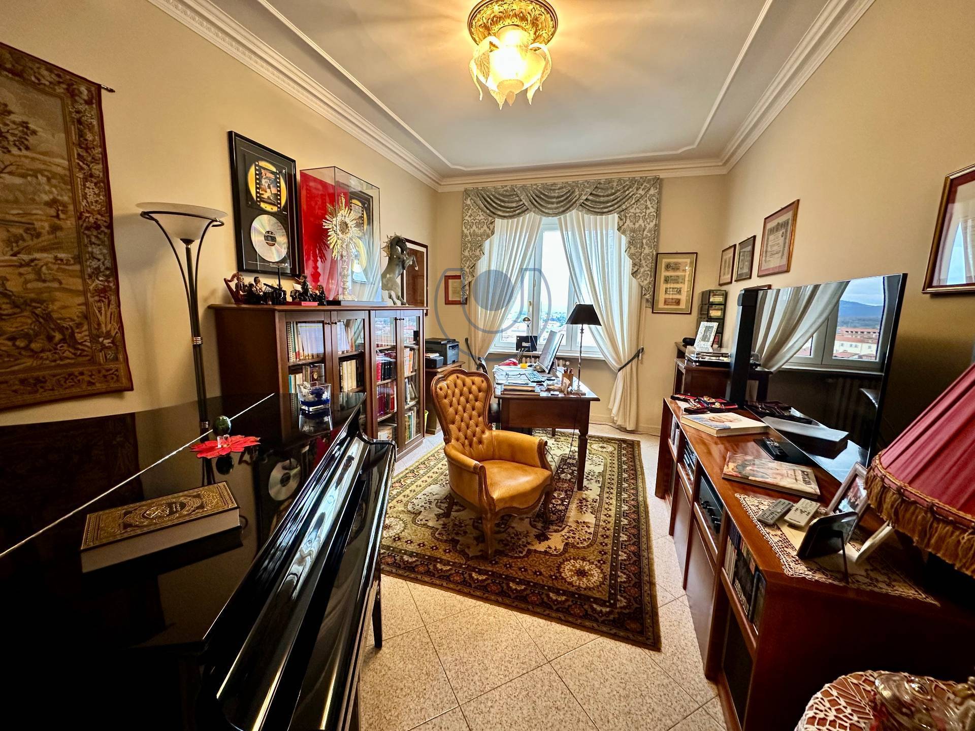 Appartamento in vendita a Giaveno, Centro