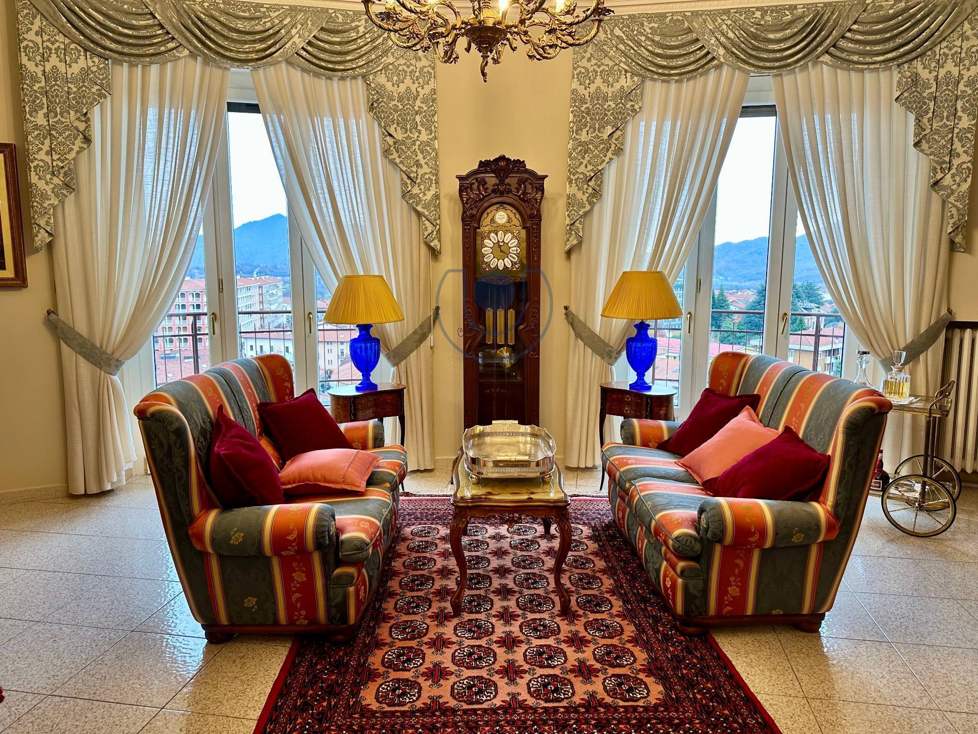 Appartamento in vendita a Giaveno, Centro