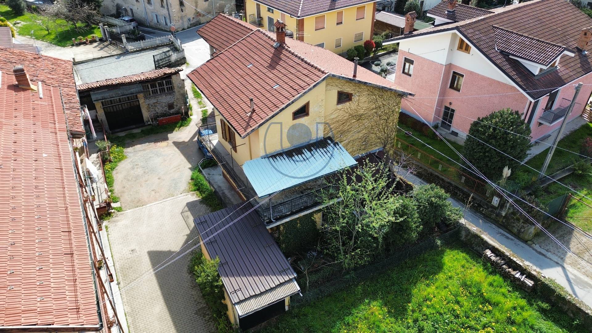 Porzione di casa in vendita a Giaveno, Comoda Al Centro