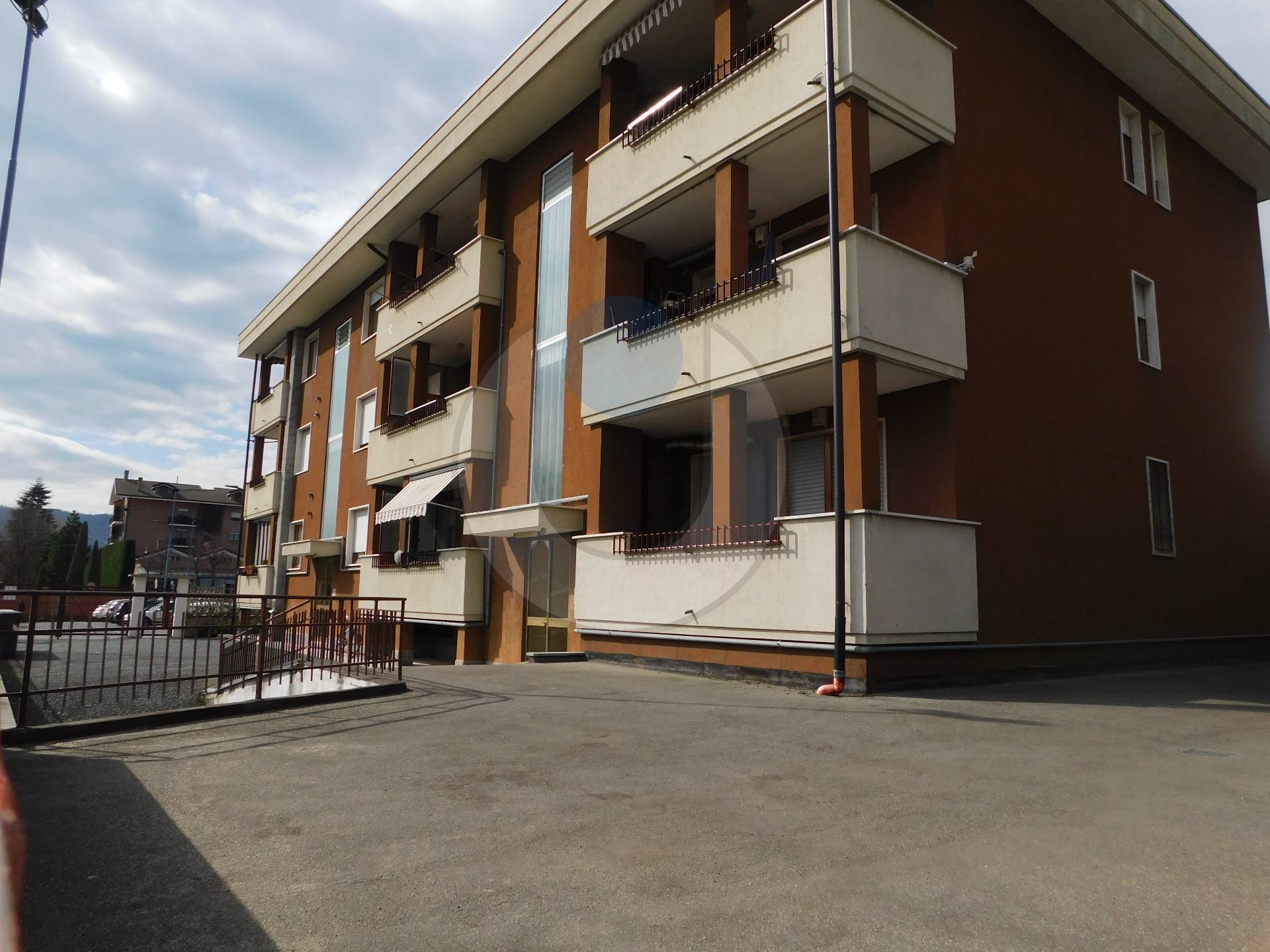 Appartamento in vendita a Giaveno, Centro