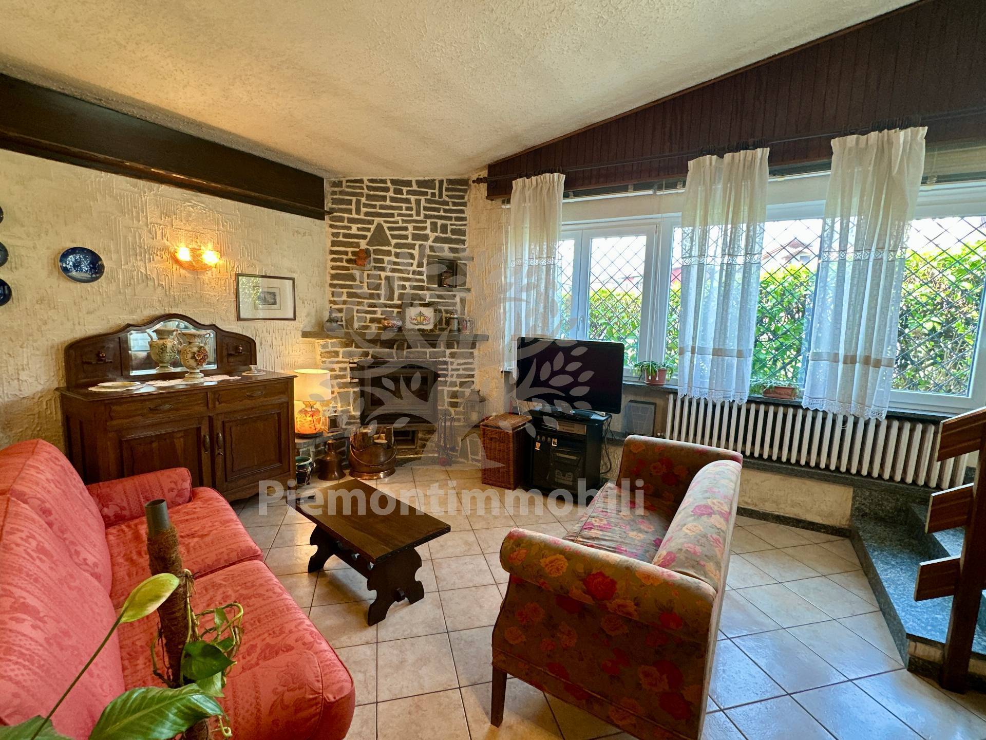 Casa indipendente in vendita a Coazze, Comodo Al Centro