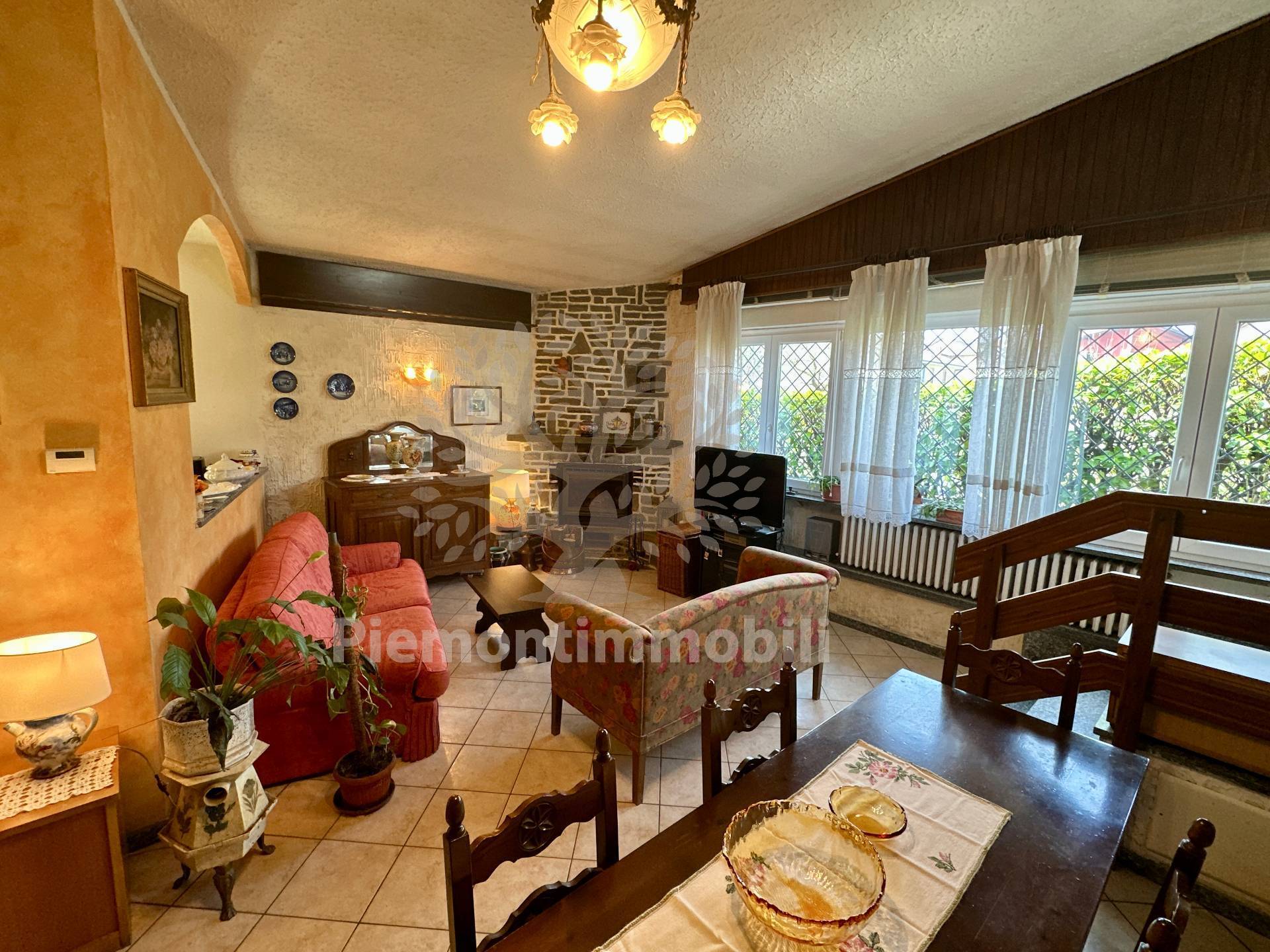 Casa indipendente in vendita a Coazze, Comodo Al Centro