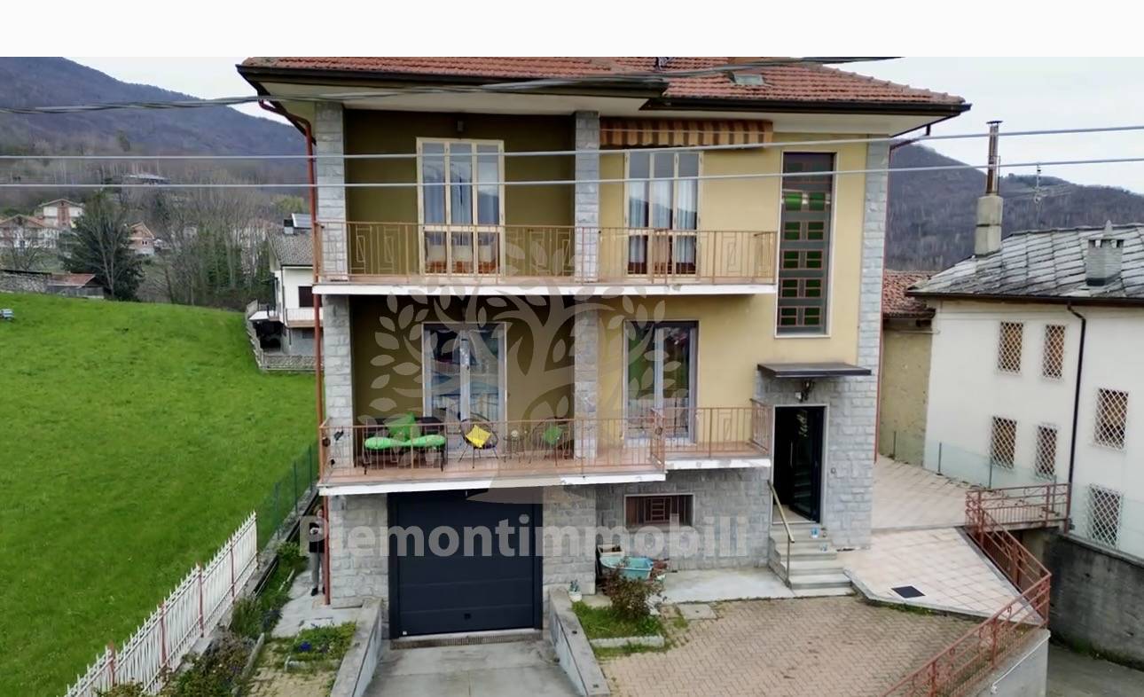 Villa Bifamiliare in vendita a Giaveno, Frazione Selvaggio