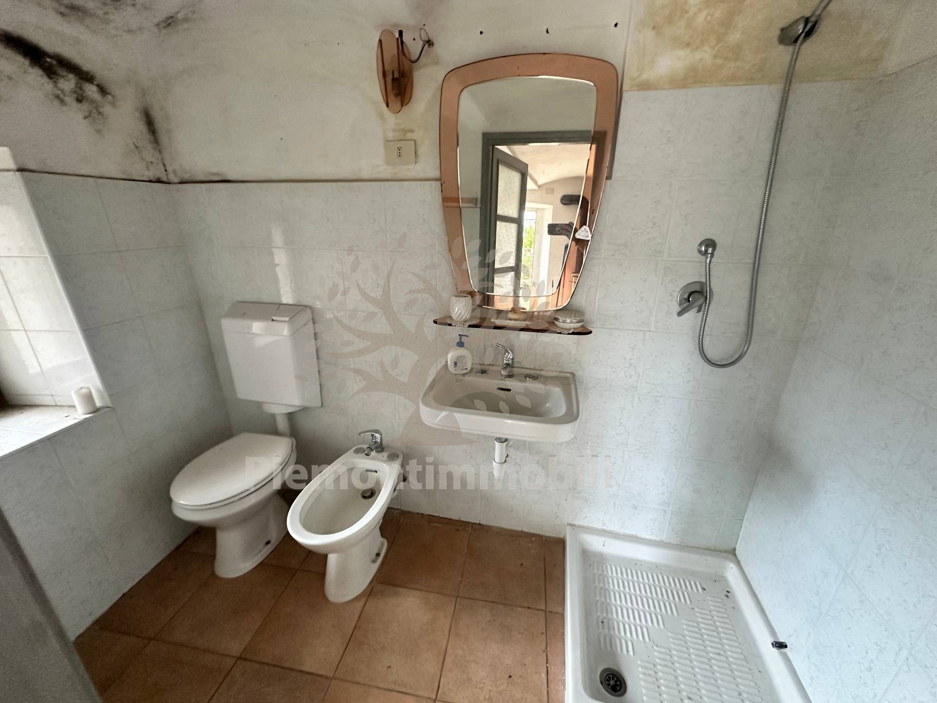 Stabile - Palazzo in vendita a Giaveno, B.ta Maddalena