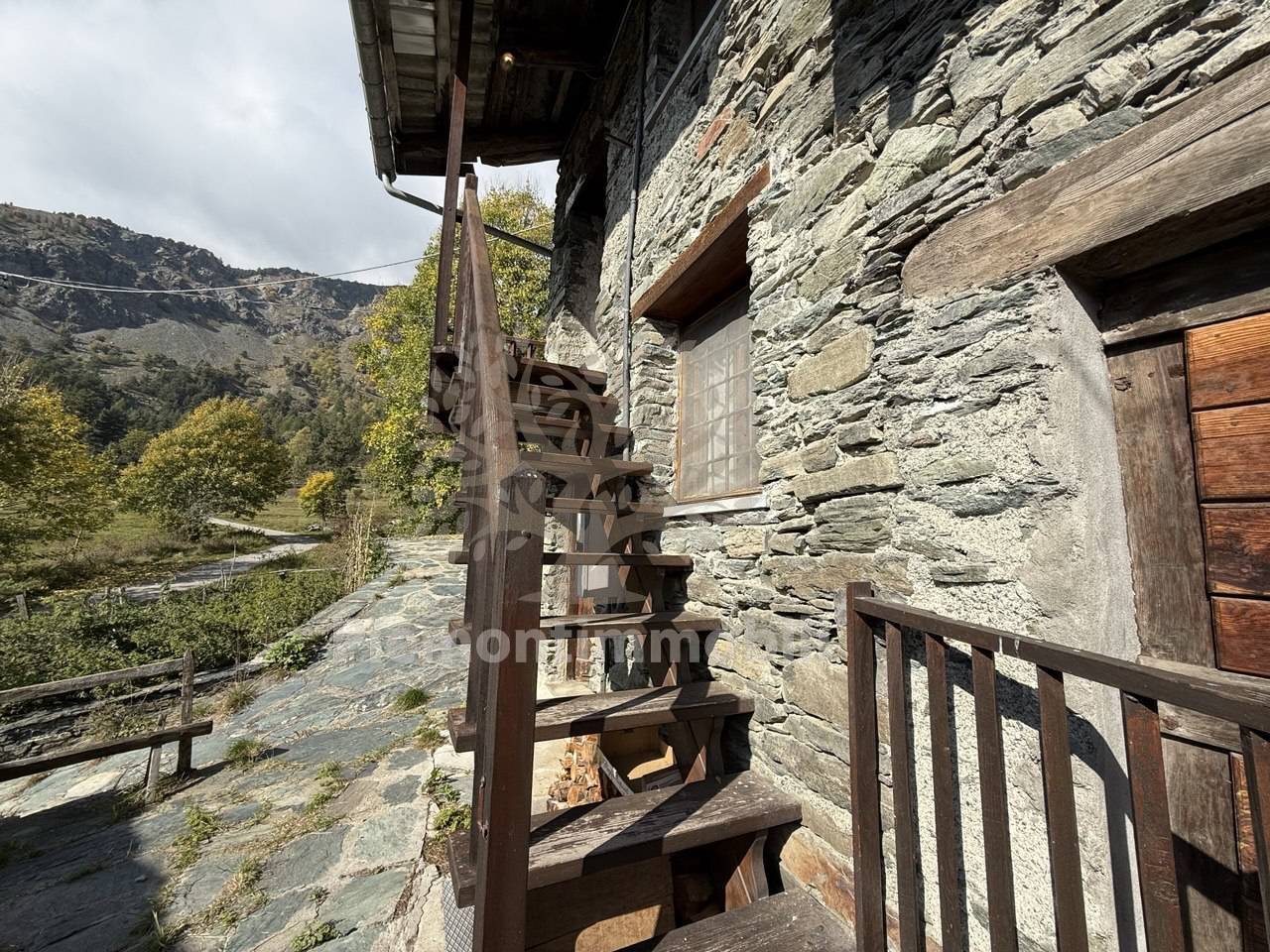 Stabile - Palazzo in vendita a Sampeyre