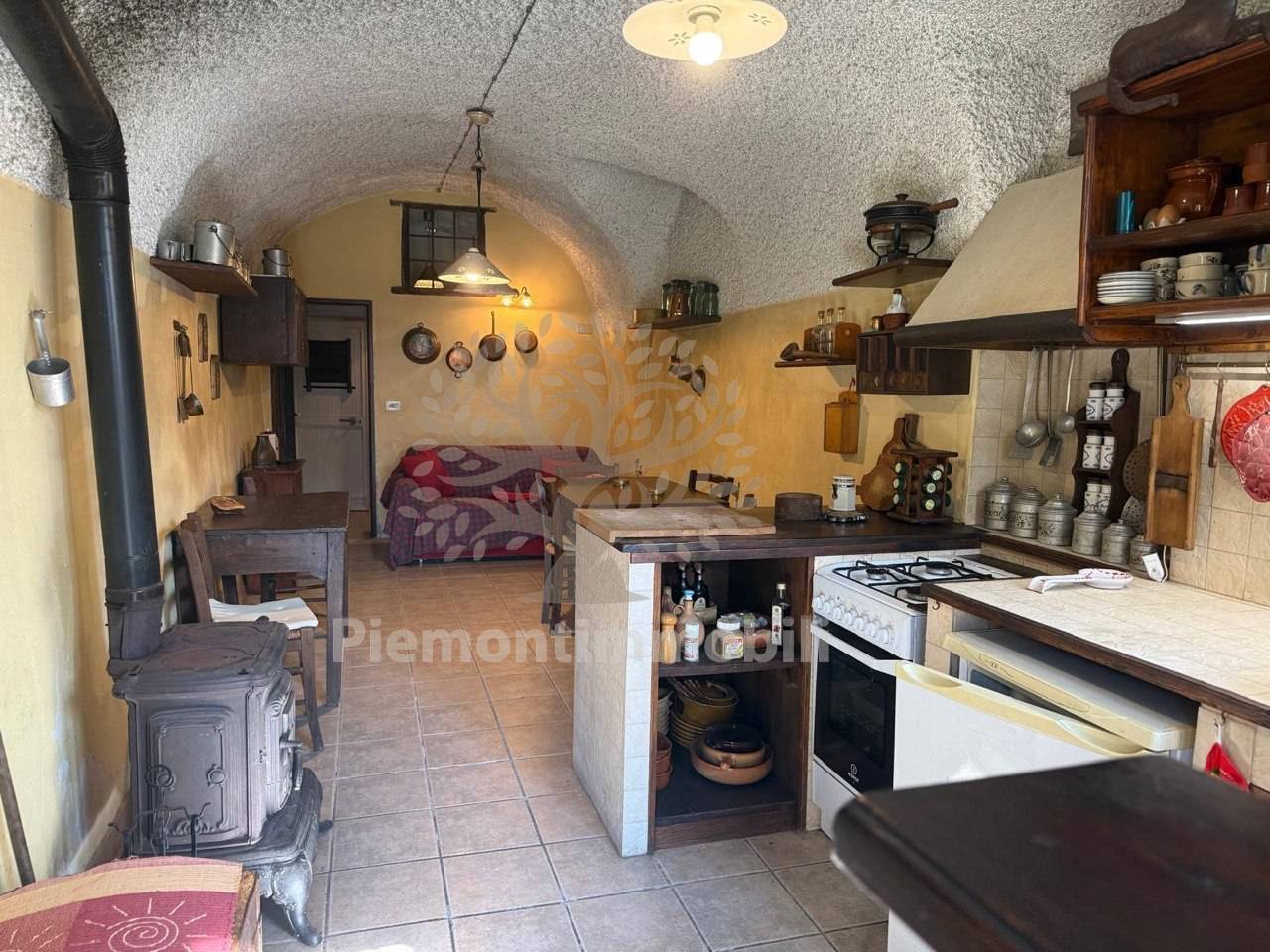 Stabile - Palazzo in vendita a Sampeyre