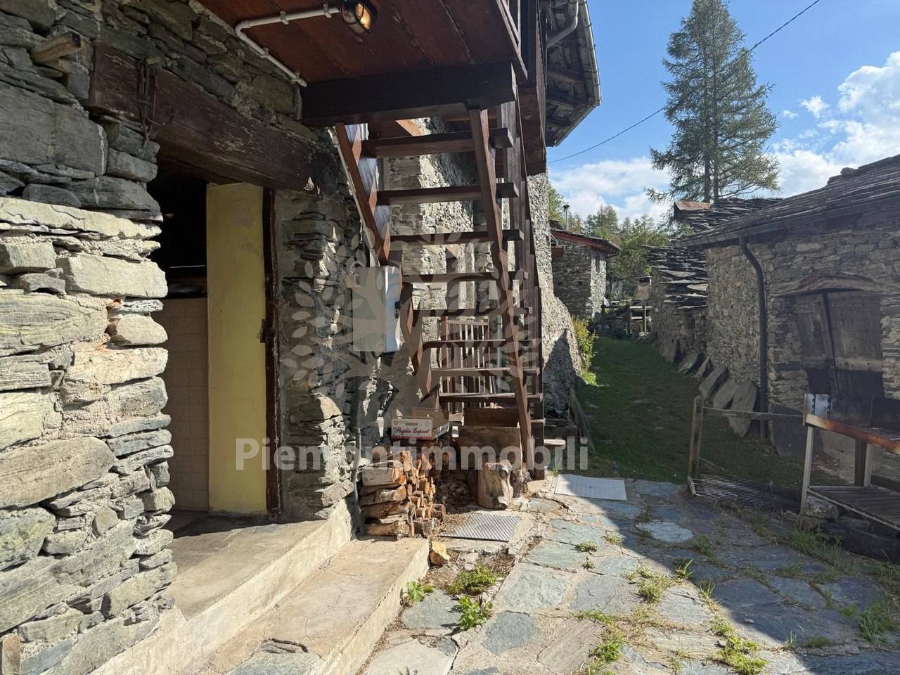 Stabile - Palazzo in vendita a Sampeyre