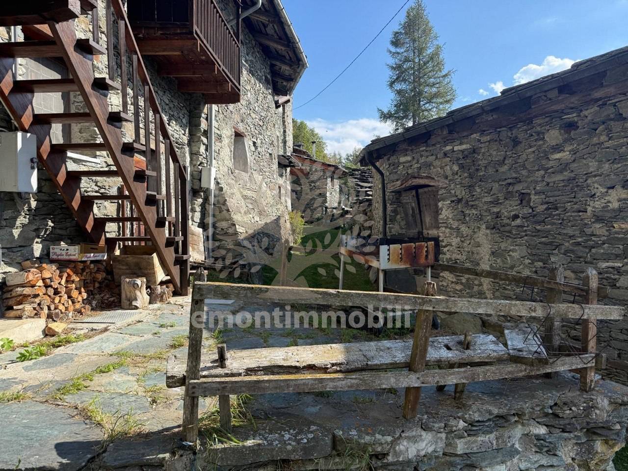 Stabile - Palazzo in vendita a Sampeyre