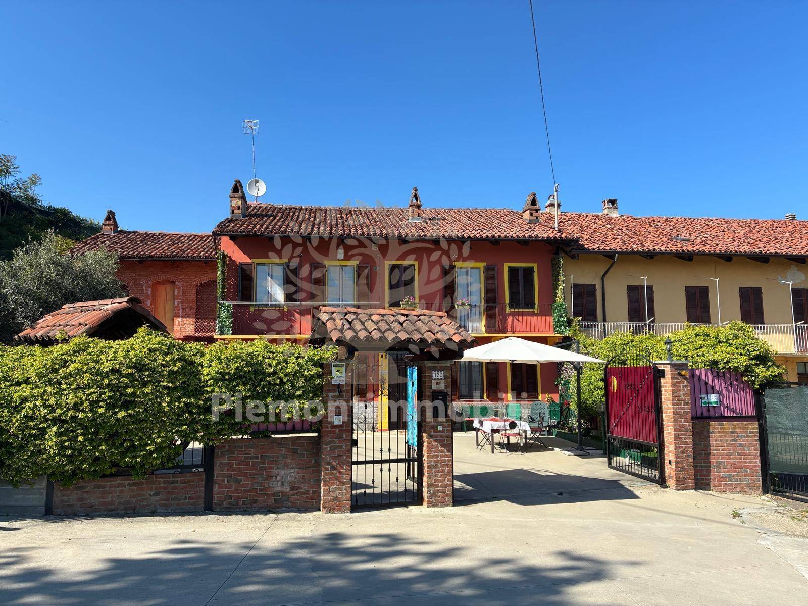 Casa indipendente in vendita a Canale